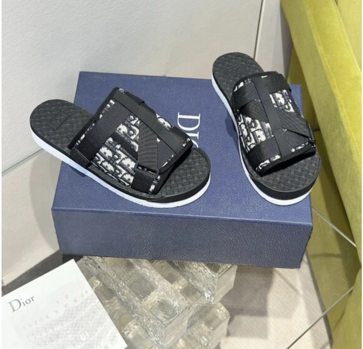 Dior slidespcs